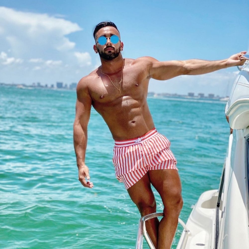 BATTYSTA CORAL LINE SWIM SHORTS - Picture 5 of 5